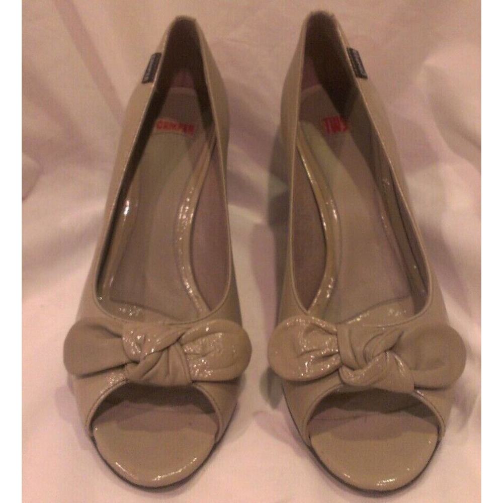 TWS Camper Half Patent, Half Matte Pump Heels Gray Taupe sz 40, US 10 - Picture 2 of 7